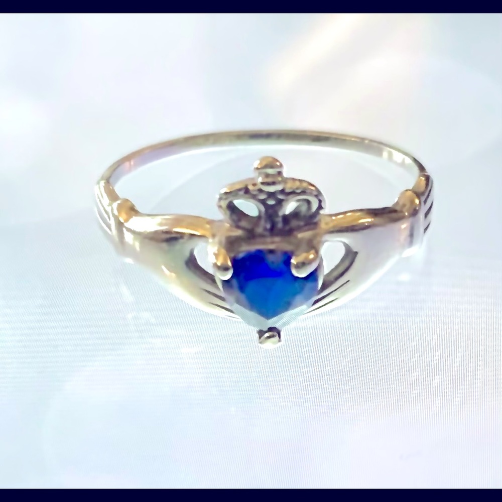 SALE Sterling Silver Sapphire Claddagh sz 8